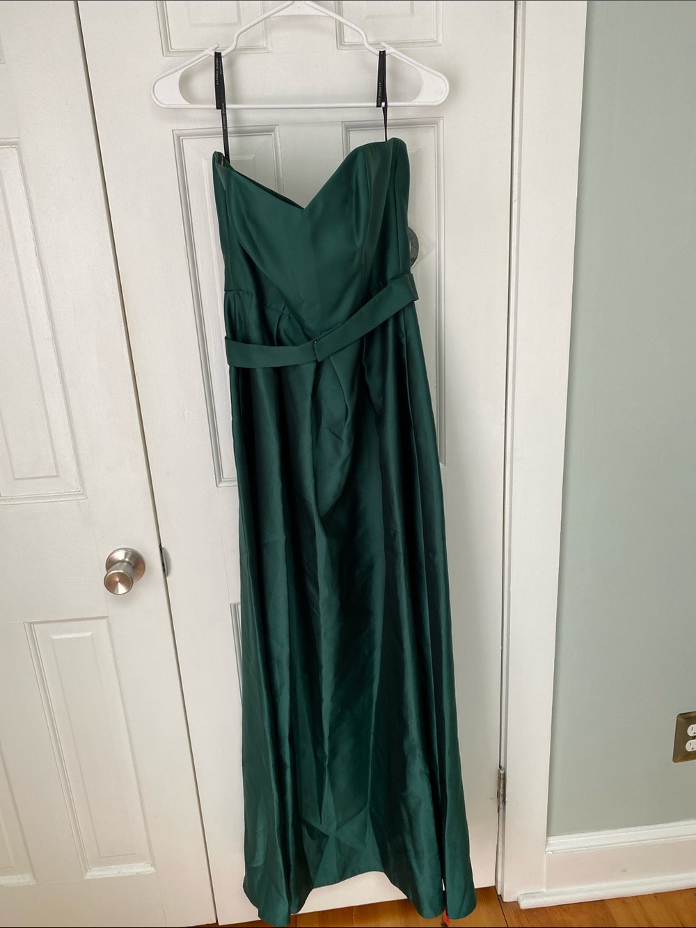 Alfred Sung Strapless Emerald Green Gown